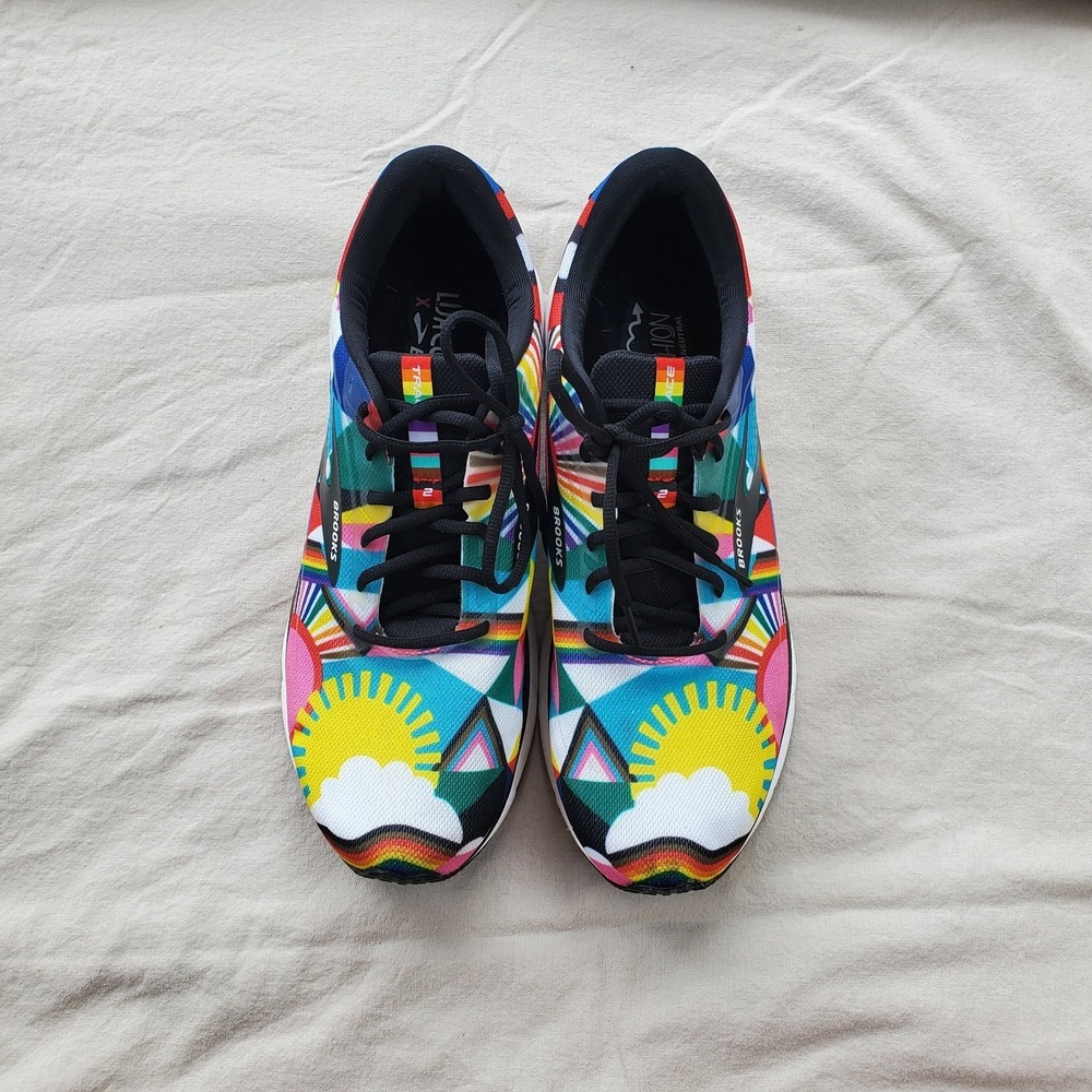 Brooks X Lisa Congdon Shoes Mens 12 Geometric Quirky Rainbow Artsy Pride LGBTQ - Picture 3 of 11